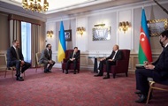 Зеленский провел переговоры с Алиевым