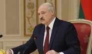 Лукашенко заявил, что не отправит армию на территорию Украины