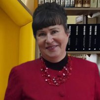 Директор Центральної бібліотеки Полтавської міської територіальної громади Таміла Дузенко: «Під час війни бібліотеки не просто стабільно працюють, а стають аптеками для душі» – Урядовий Кур’єр