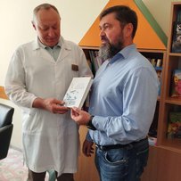 «Книга від Героя» – ініціативу генерал-лейтенанта Сергія Наєва підтримали на Запоріжжі – Урядовий Кур’єр