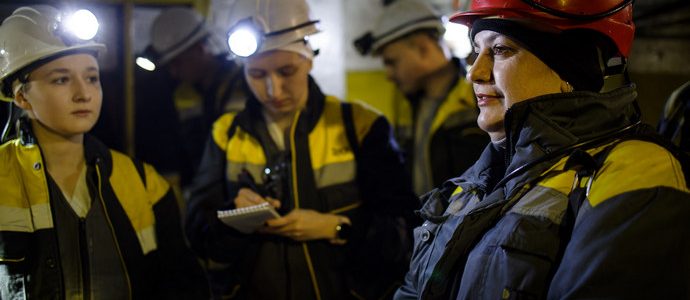 "Без жінок стало неможливо видобувати вугілля". День з життя шахти на західному Донбасі